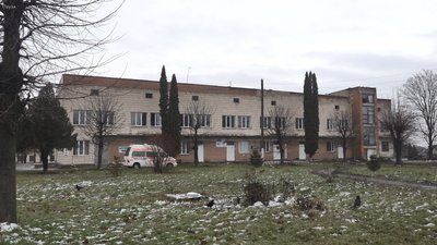 Лікарка з Тернопільщини щодня їде до своєї роботи 40 кілометрів Лікарка з Тернопільщини щодня їде до своєї роботи 40 кілометрів