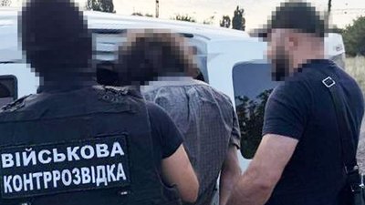 На Одещині чоловіка підозрюють у передачі РФ координат АЗС та військової логістики