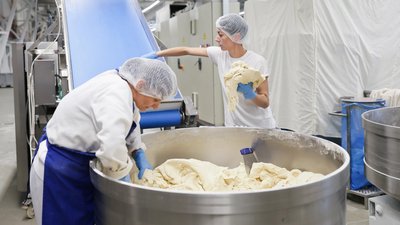 Відкрили завод з виготовлення замороженої здобної випічки "Bakery Food Investment"
