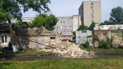 В Одесі обвалилася стіна, сусідній дім залишився без газу