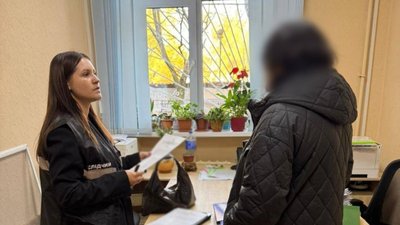 підозрювана бухгалтер