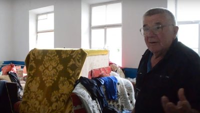 Живуть у школі, ночують на горищі, воду з криниць не п'ють — репортаж з Монастирищини Живуть у школі, ночують на горищі, воду з криниць не п'ють — репортаж з Монастирищини