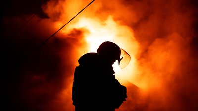 Пожежі на Чернігівщині: горіли квартира, жилий будинок та котел