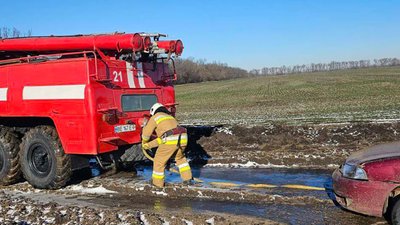 Боротьба з негодою: миколаївські рятувальники залучалися 17 разів Боротьба з негодою: миколаївські рятувальники залучалися 17 разів