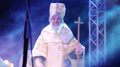 Повернення до традицій: як черкаський Дід Мороз став святим Миколаєм