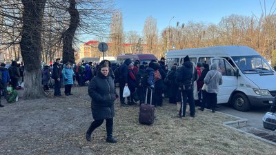 Зупинюсь, коли всі будуть у безпеці: Артем Ракітін евакуював з Чернігова понад 10 тисяч людей Зупинюсь, коли всі будуть у безпеці: Артем Ракітін евакуював з Чернігова понад 10 тисяч людей