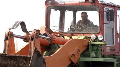 Підживлюють озимий ріпак та зернові культури: на Волині розпочалася весняна посівна Підживлюють озимий ріпак та зернові культури: на Волині розпочалася весняна посівна