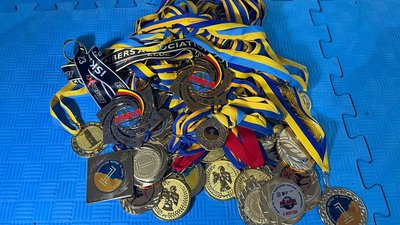 Коростишів, спорт, кікбогсинг, аукціон, ЗСУ, допомога, чемпіон, спортсмен