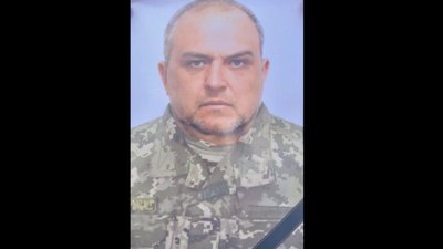 На Черкащині попрощалися з солдатом, який загинув на війні з Росією