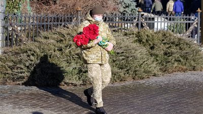 В Ужгороді вшанували пам’ять загиблих у боях під Дебальцевом В Ужгороді вшанували пам’ять загиблих у боях під Дебальцевом