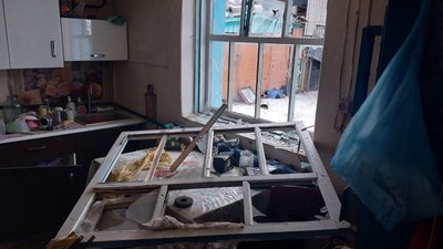 Продають худобу за безцінь, але виїжджати не хочуть. Як мешканці Юнаківки оговтуються після обстрілу Продають худобу за безцінь, але виїжджати не хочуть. Як мешканці Юнаківки оговтуються після обстрілу