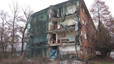 Збудувати багатоповерхівку або реконструювати: яка доля зруйнованого гуртожитку у Чернігові
