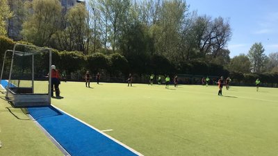 У Сумах стартував чемпіонат України з хокею на траві серед дівочих команд