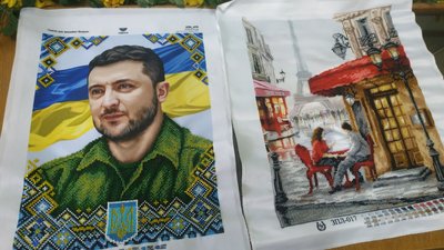 Полтавка Тамар Ковтун вишиває карту України, аби допомогти реабілітувати бійців Полтавка Тамар Ковтун вишиває карту України, аби допомогти реабілітувати бійців