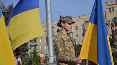 На майдані Соборному у Житомирі відзначили День Прапора та підняли стяг на новому флагштоці