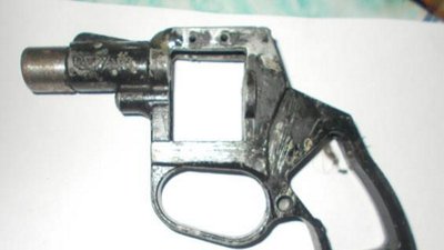 На Херсонщині поліцейські вилучили у місцевого жителя зброю та набої На Херсонщині поліцейські вилучили у місцевого жителя зброю та набої