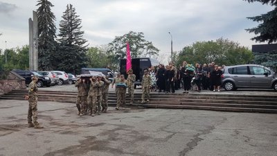 У Тернополі попрощалися з бійцем Володимиром Блажківим