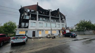 У Бучі та Ворзелі відновили два будинки, пошкодженні російськими снарядами
