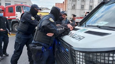 Спецтехніка та робот-сапер: у Харкові відпрацювали дії на випадок пожежі у новому ТРЦ Спецтехніка та робот-сапер: у Харкові відпрацювали дії на випадок пожежі у новому ТРЦ