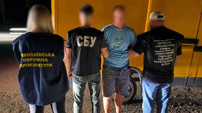 За гроші обіцяв допомогти перетнути кордон: на Миколаївщині затримали підозрюваного