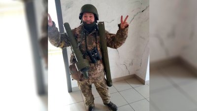 Менеджер "Укрпошти" збив російський військовий літак над Черніговом Менеджер "Укрпошти" збив російський військовий літак над Черніговом