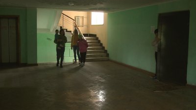 З понад сотні родин військових, які мешкали роками в готелі, залишилося трохи більше пів сотні