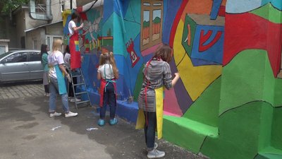 В Одесі створюють новий мурал за мотивами творчості Марка Шагала