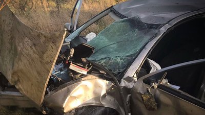 На Львівщині рятувальники деблокували з авто чоловіка