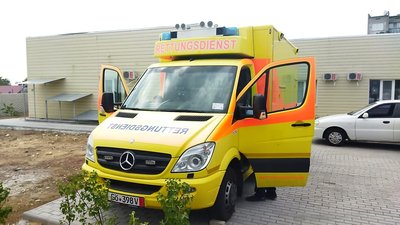 Миколаївський медичний центр отримав реанімаційний автомобіль
