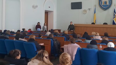 Що робити, якщо через війну був втрачений зв'язок із рідними — поради житомирських експертів Що робити, якщо через війну був втрачений зв'язок із рідними — поради житомирських експертів