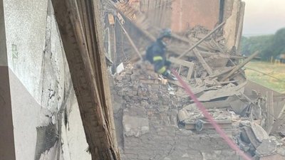 Армія РФ завдала ракетних ударів по Дар'ївській та Тягинських громадах Херсонщини: прокуратура відкрила провадження Армія РФ завдала ракетних ударів по Дар'ївській та Тягинських громадах Херсонщини: прокуратура відкрила провадження
