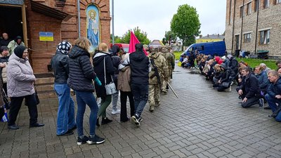 У Хмельницькому попрощалися з героями — Володимиром Оборонковим і Павлом Комадою
