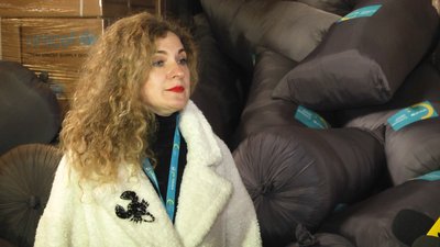 Для переселенців та багатодітних сімей Житомирщини волонтери передали 115 "пакунків тепла" Для переселенців та багатодітних сімей Житомирщини волонтери передали 115 "пакунків тепла"