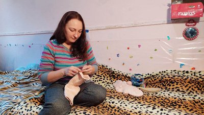 У Карпатах родина з Миколаєва волонтерять для ЗСУ У Карпатах родина з Миколаєва волонтерять для ЗСУ