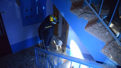 Вибух у будинку на Миколаївщині. Рятувальники продовжують шукати людей під завалами Вибух у будинку на Миколаївщині. Рятувальники продовжують шукати людей під завалами