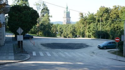Після заміни старого колектора вулицю Винниченка відкрили для проїзду Після заміни старого колектора вулицю Винниченка відкрили для проїзду