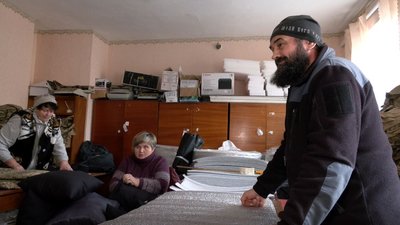 У Мельниках волонтери працюють в умовах відключення світла 