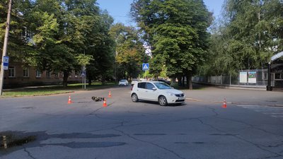 У Полтаві сталася аварія за участю водія електросамоката