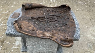 У Тернополі відкрили бронзовий макет історичної частини міста