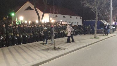 "Смерть ворогам". Учасники маршу добровольців вийшли під посольство РФ