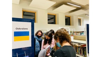 В одній з бібліотек Брюсселя заснували публічну колекцію українських книжок В одній з бібліотек Брюсселя заснували публічну колекцію українських книжок