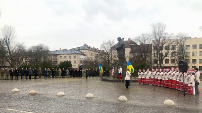 В Ужгороді відзначили 209-у річницю з Дня народження Тараса Шевченка В Ужгороді відзначили 209-у річницю з Дня народження Тараса Шевченка