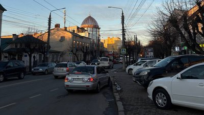 Вулиця Героїв Майдану у Чернівцях