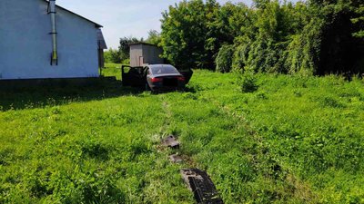 ДТП на Рівненщині: водія діставали рятувальники ДТП на Рівненщині: водія діставали рятувальники