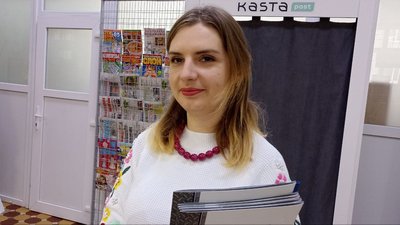 "Зброя перемоги": у Житомирі погасили поштову марку до Дня ЗСУ "Зброя перемоги": у Житомирі погасили поштову марку до Дня ЗСУ