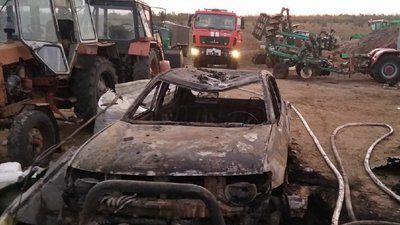 На Одещині вогонь знищив автівку та 15 тонн сіна На Одещині вогонь знищив автівку та 15 тонн сіна