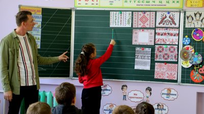 У Житомирі вчителем початкових класів працює тільки один чоловік – Олексій Гадецький