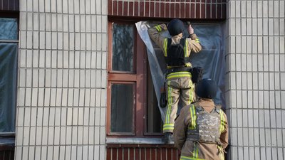 "Якби я не нахилив трішки голови, моєї голови не було б". Що розповідають очевидці про удари по Білопіллю "Якби я не нахилив трішки голови, моєї голови не було б". Що розповідають очевидці про удари по Білопіллю