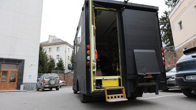 З Тернополя на передову відправлять дві машини швидкої допомоги З Тернополя на передову відправлять дві машини швидкої допомоги