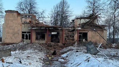 Наслідки удару РФ по селу Усок на Сумщині, 27 лютого 2026 року